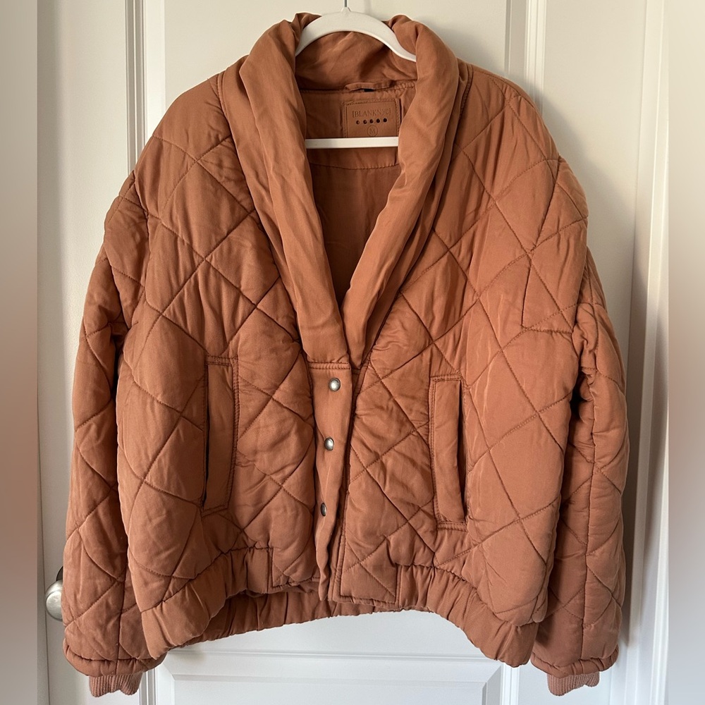 Cozy Blank NYC Women's Quilted Puffer Jacket - M. - Picture 7 of 11
